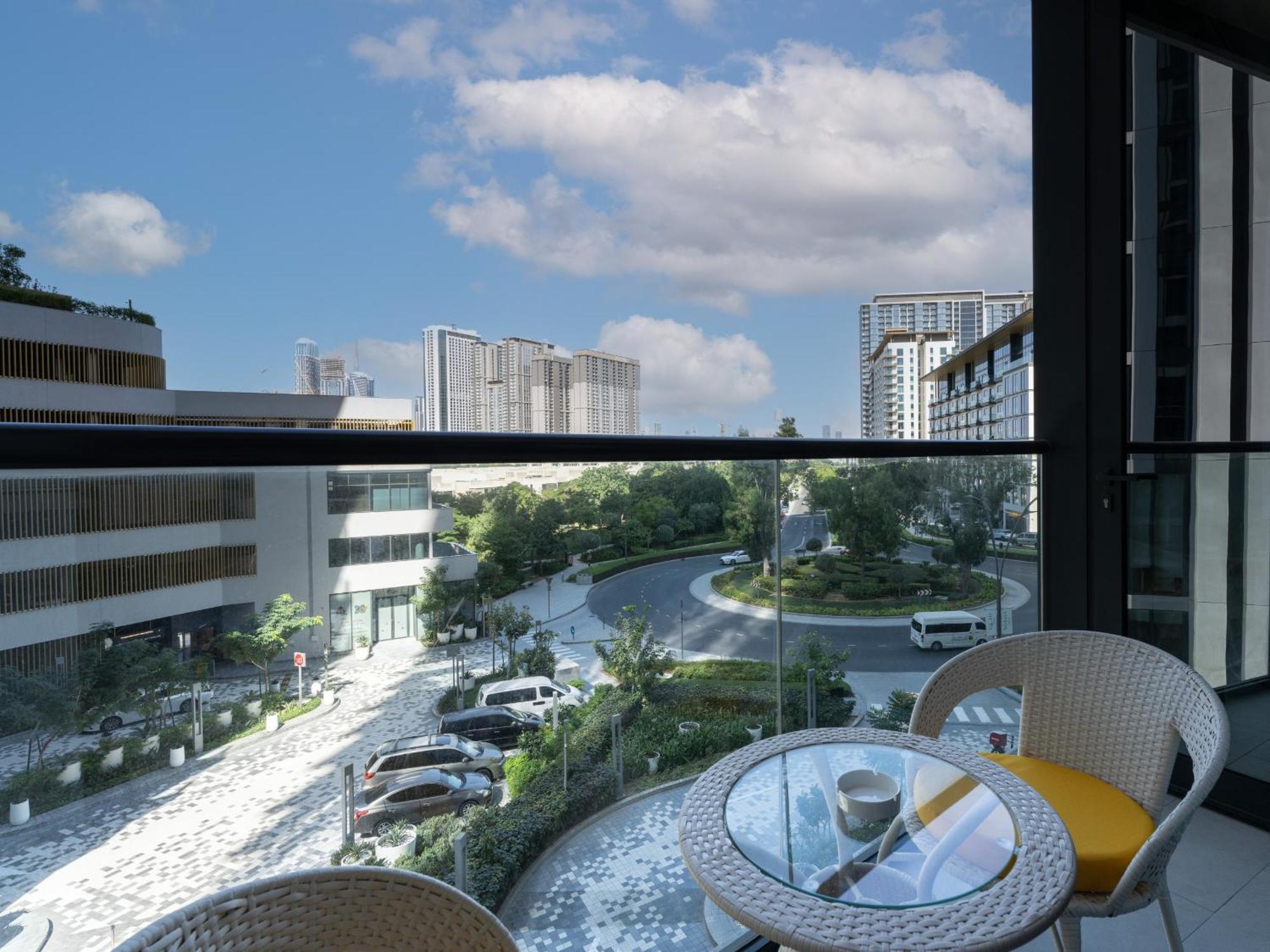 Elegant 1br Guest Study At Sobha Waves - Luxury Dubai